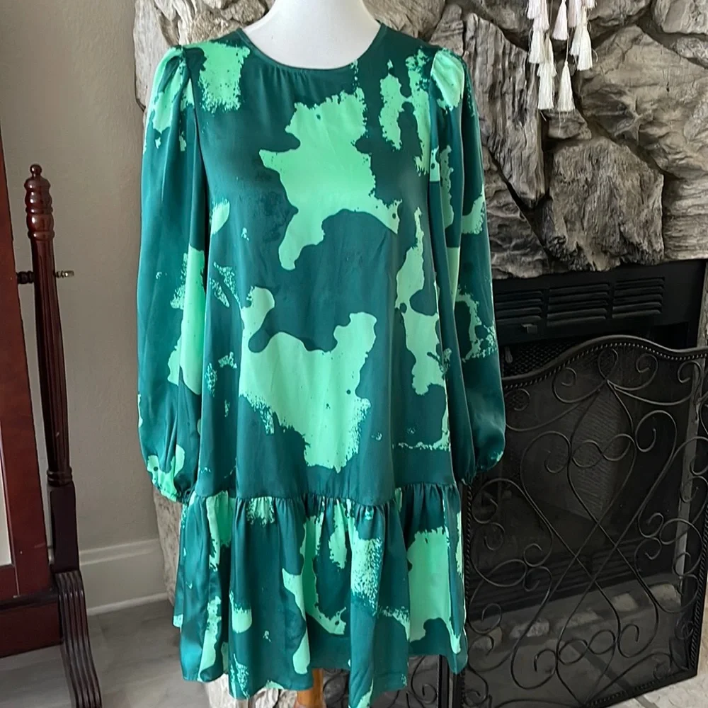 Spring Green Dress - Picture 1 of 5